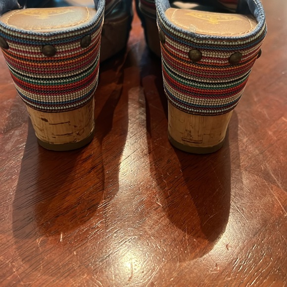 Shoe, fabric platform wedge cork, sz 8, Crown Vintage, DSW - Picture 4 of 6